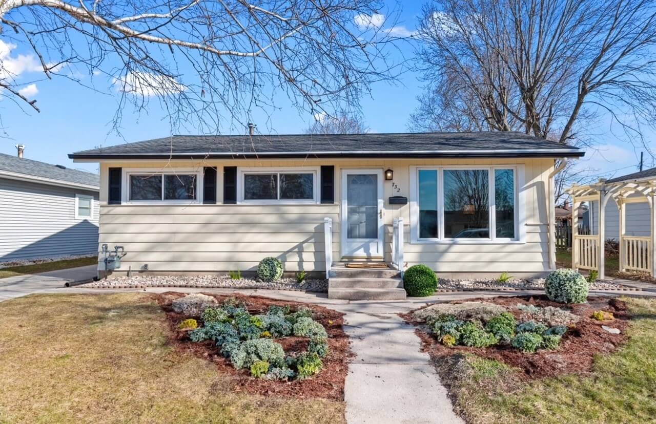 Kiel Home For Sale | 732 Wisconsin Street | Pleasant View Realty