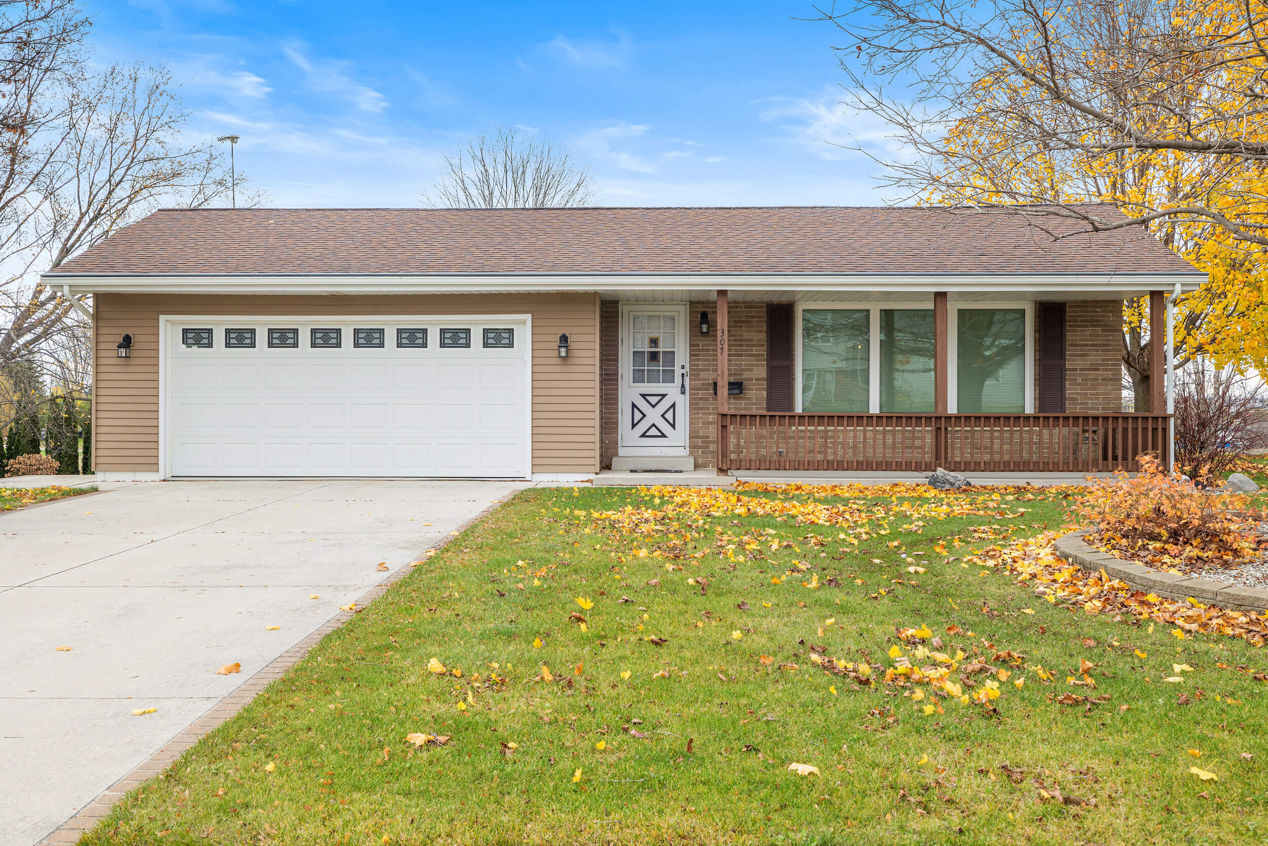 Howards Grove Home For Sale | 307 S Lincoln Drive | Pleasant View Realty