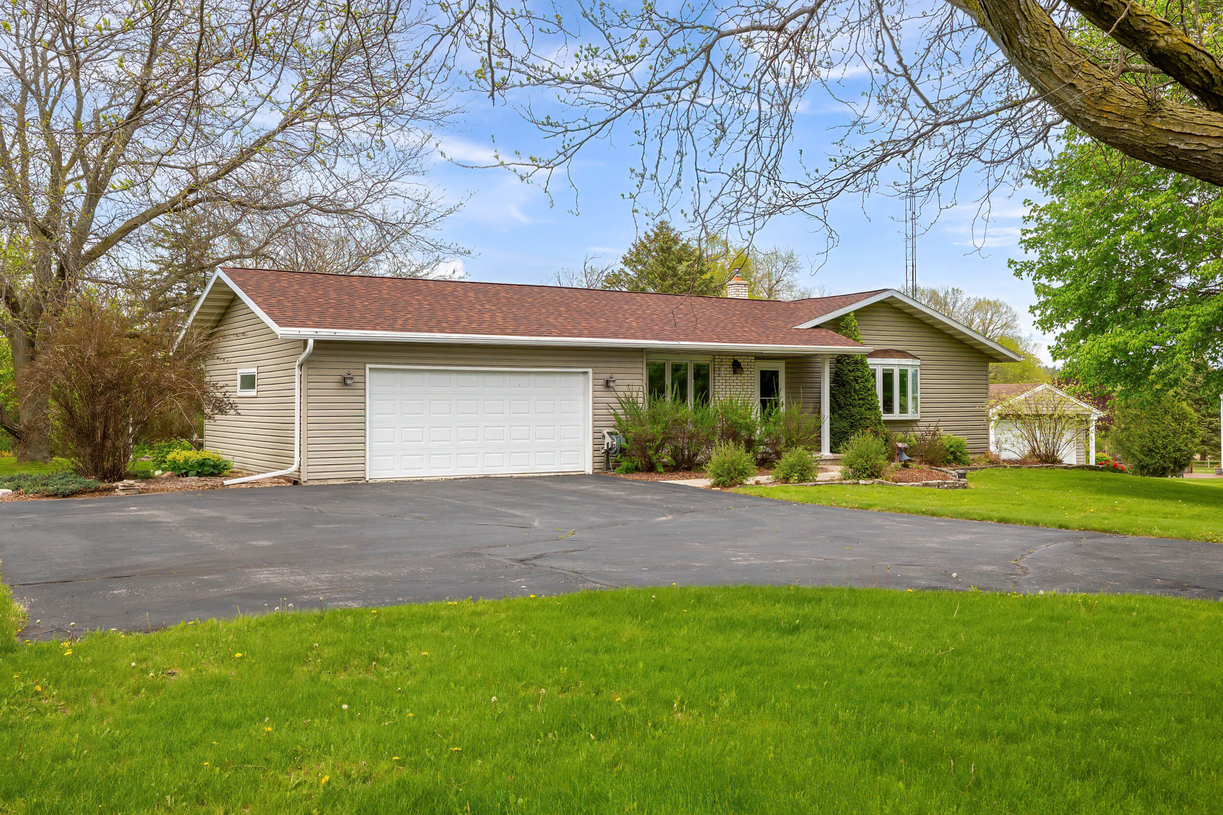 Kiel Home For Sale | 21710 Rockville Road | Pleasant View Realty