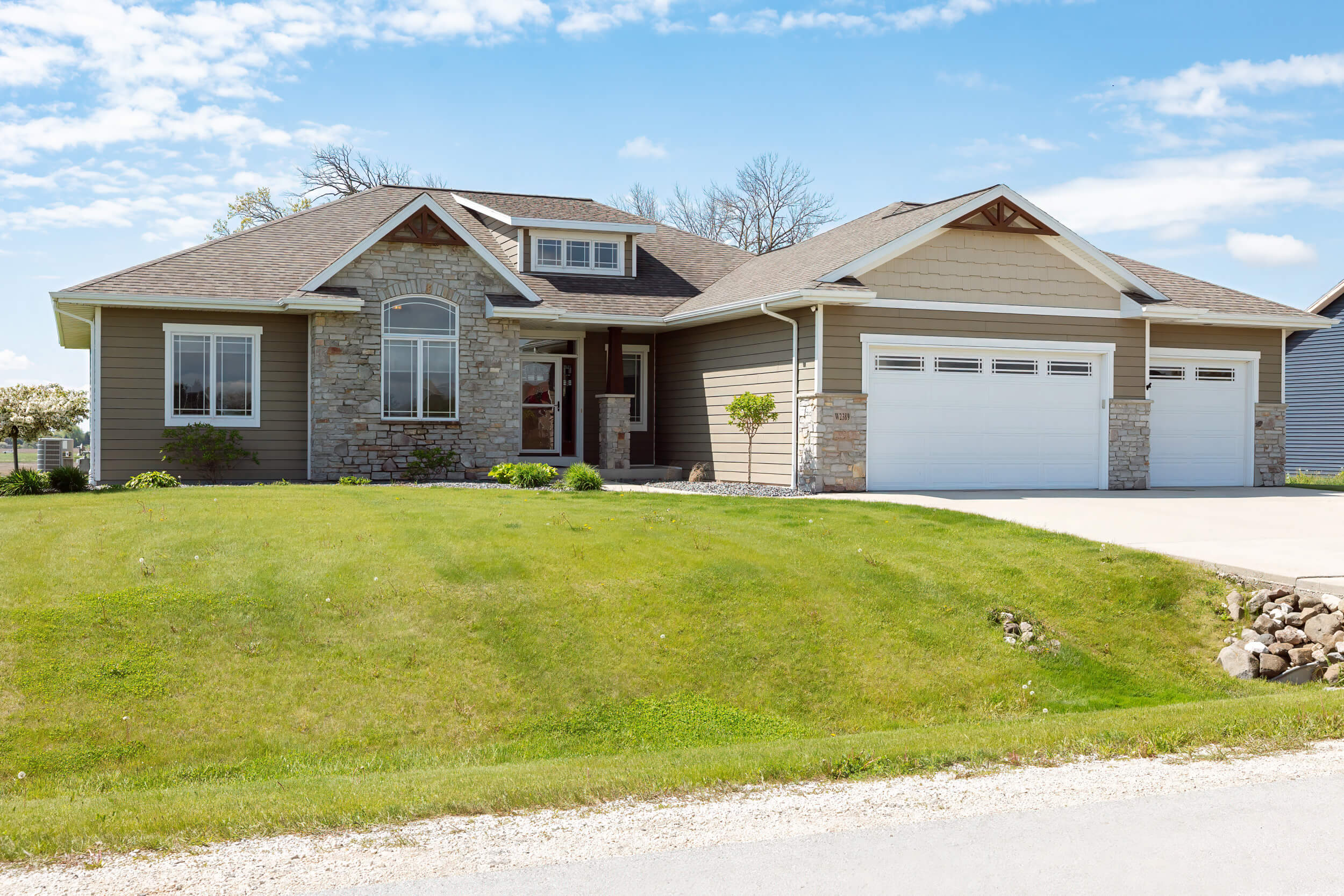 Sheboygan Falls Home For Sale | W2389 S Kapur Drive | Pleasant View Realty