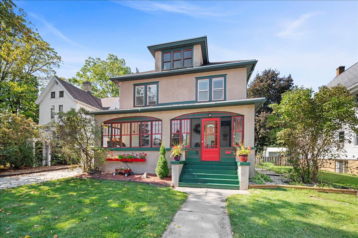 Plymouth Home For Sale | 310 N Pleasant Street | Pleasant View Realty