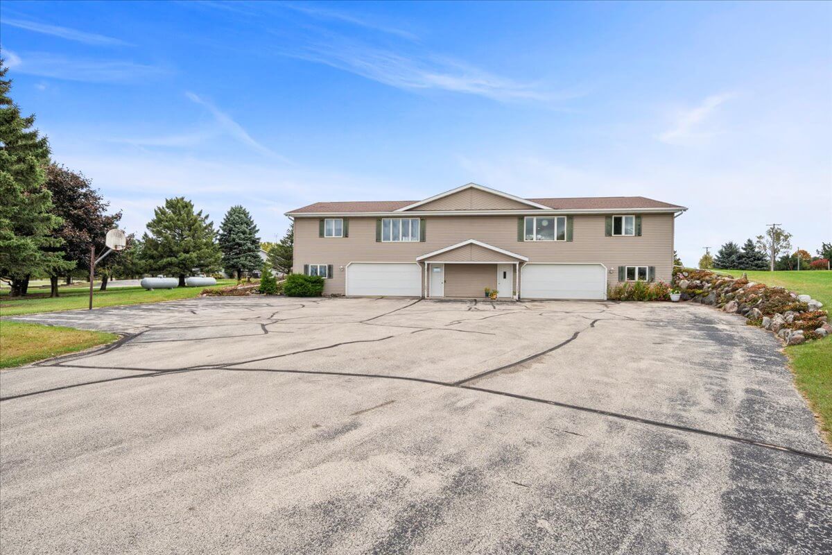 Campbellsport Home For Sale | N4493 Sheehan Lake Lane | Pleasant View Realty